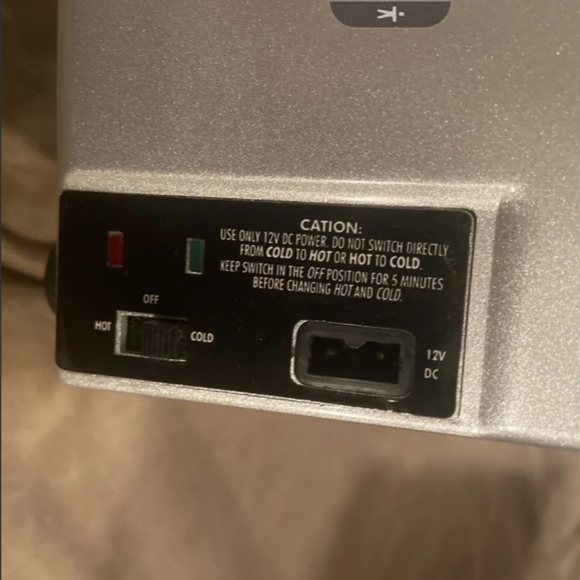 Vector Mini Fridge Cooler/Warmer - Picture 6 of 11